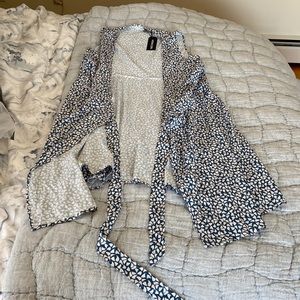 NORACORA, XL, blue and white